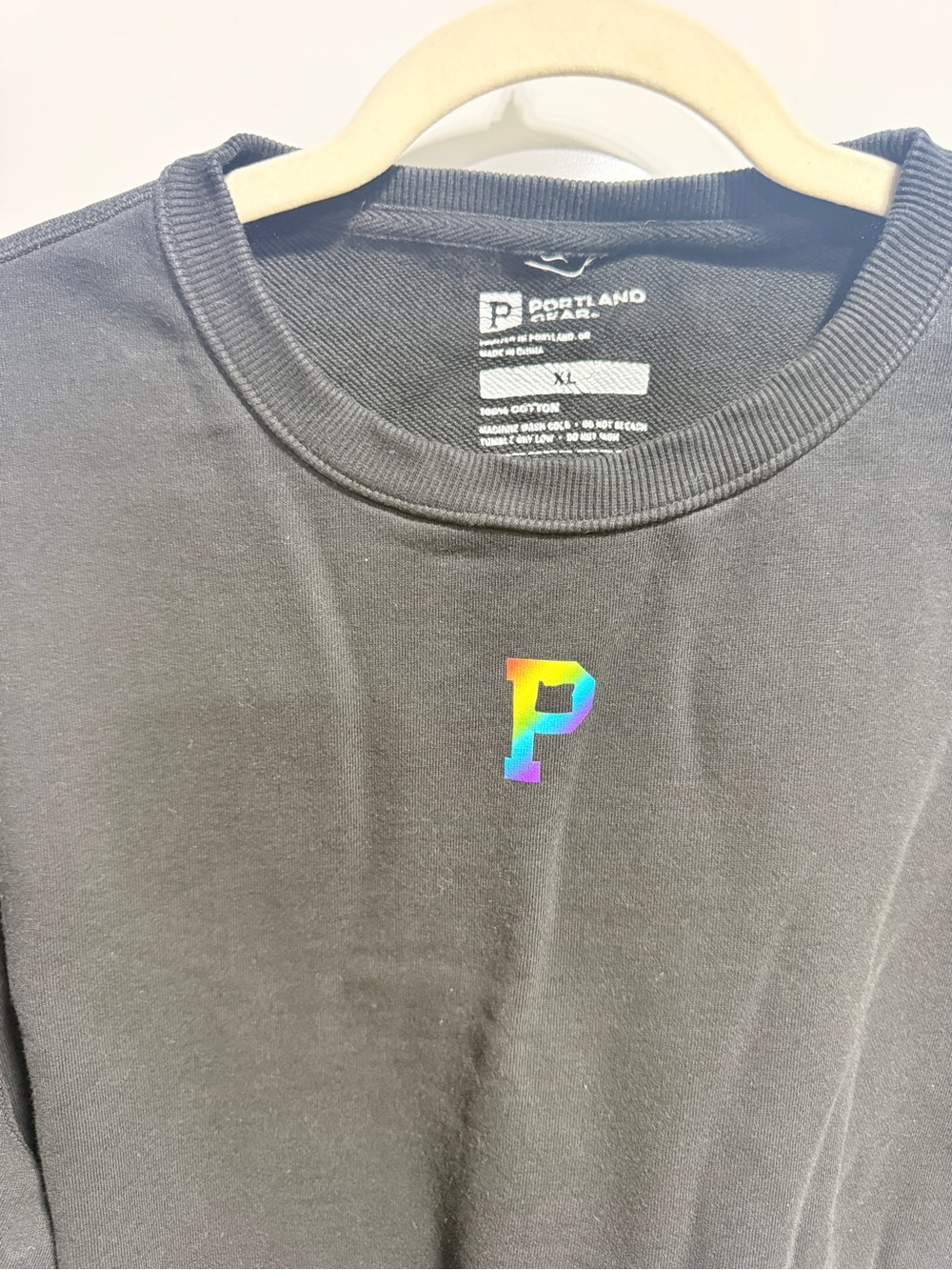 Portland Gear Pride Cropped Crew Neck Sweatshirt Size XL Black Rainbow Cotton - Picture 7 of 7